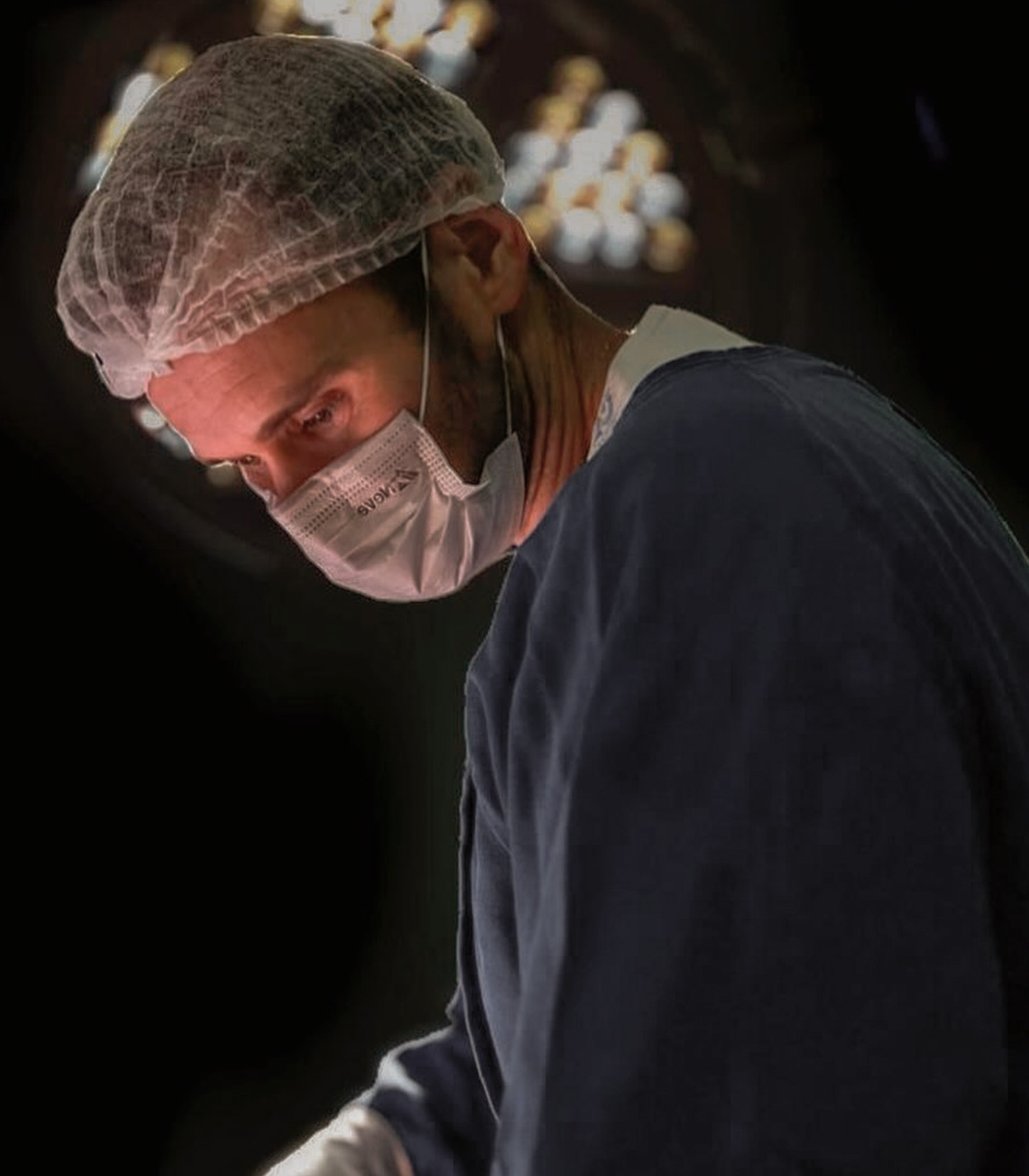 Dr. Daniel Doerner durante atendimento